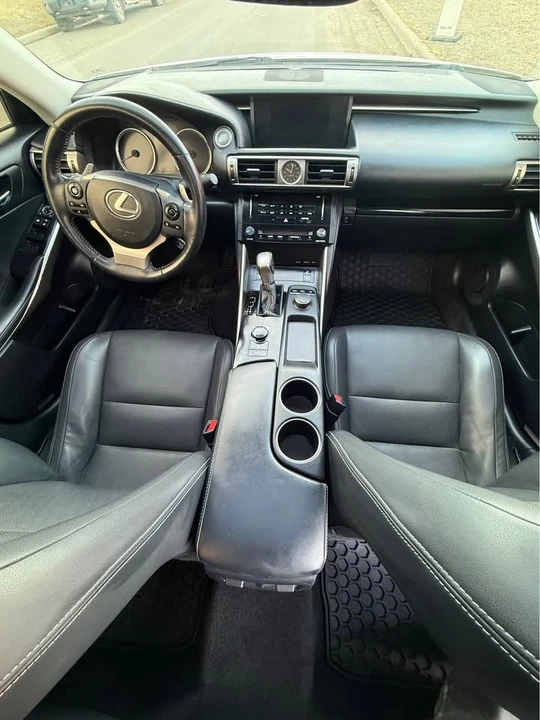 2014 Lexus IS 3rd Gen - Image 12 of 19