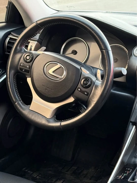 2014 Lexus IS 3rd Gen - Image 11 of 19