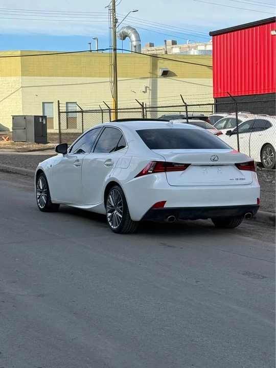 2014 Lexus IS 3rd Gen - Image 17 of 19