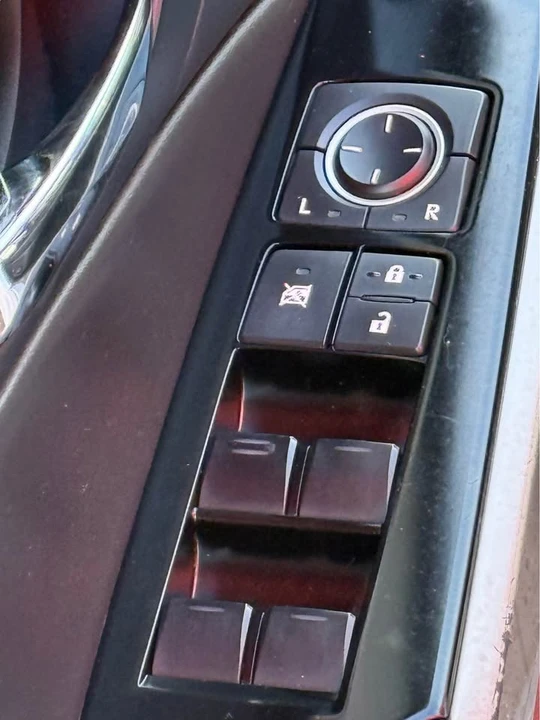 2014 Lexus IS 3rd Gen - Image 8 of 20