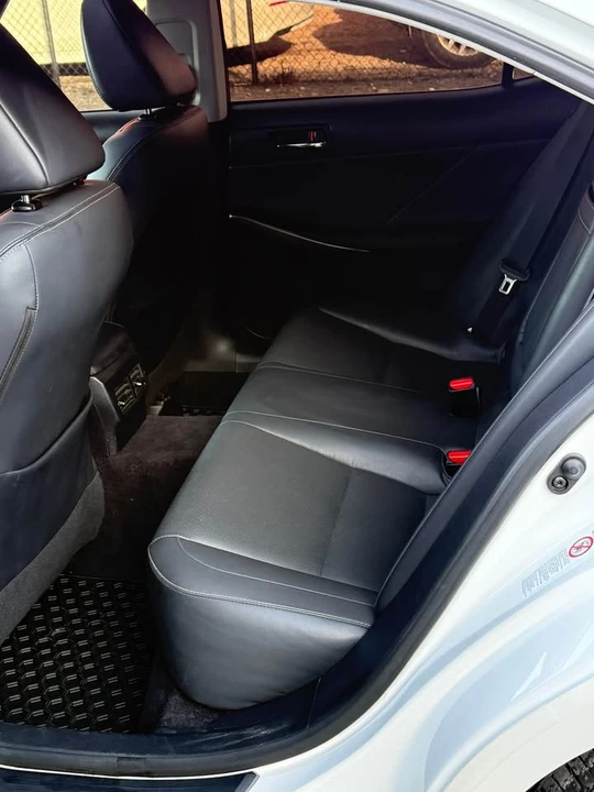 2014 Lexus IS 3rd Gen - Image 13 of 20