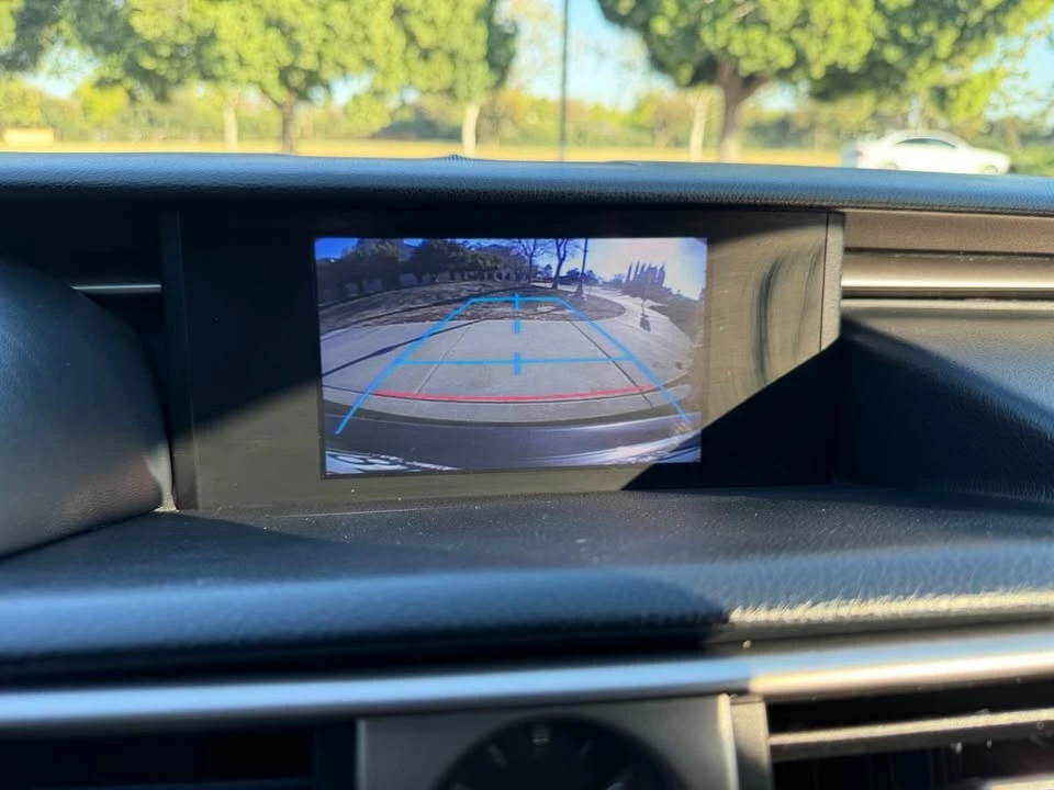 2014 Lexus IS 3rd Gen - Image 15 of 20