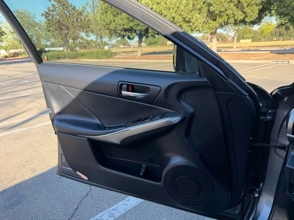2014 Lexus IS 3rd Gen - Image 11 of 20