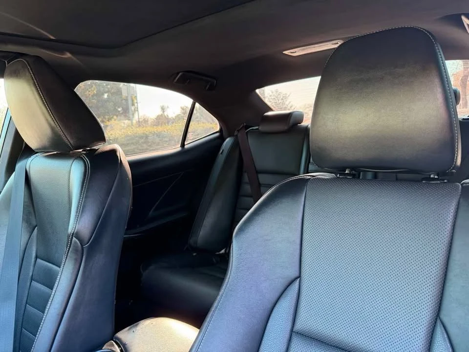 2014 Lexus IS 3rd Gen - Image 18 of 20