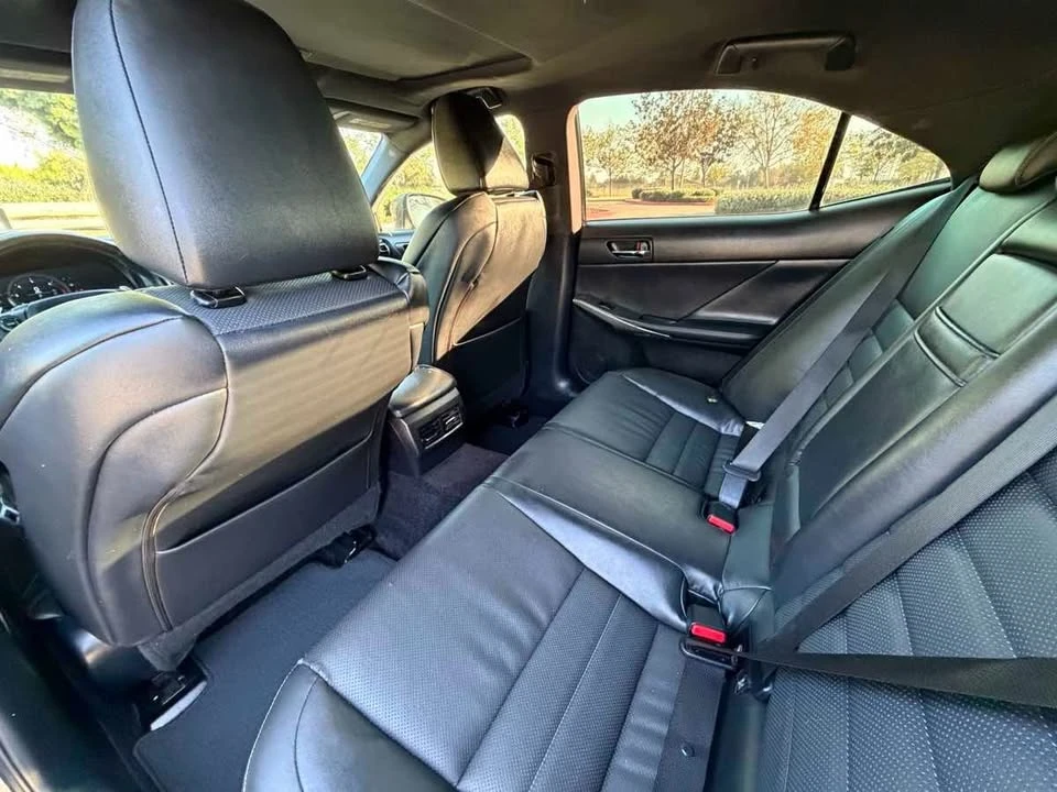 2014 Lexus IS 3rd Gen - Image 19 of 20