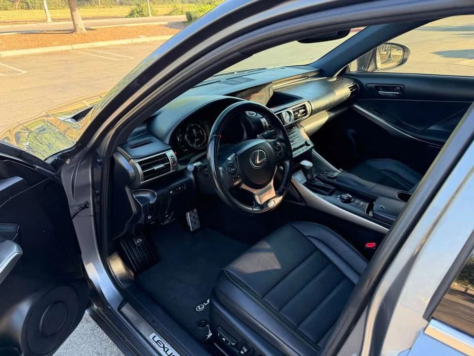 2014 Lexus IS 3rd Gen - Image 12 of 20