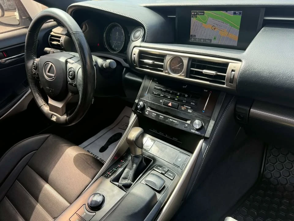 2014 Lexus IS 3rd Gen - Image 18 of 20