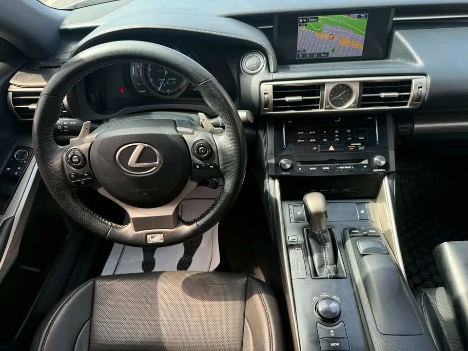 2014 Lexus IS 3rd Gen - Image 16 of 20
