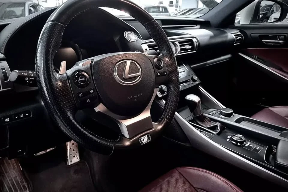 2014 Lexus IS 3rd Gen - Image 14 of 20