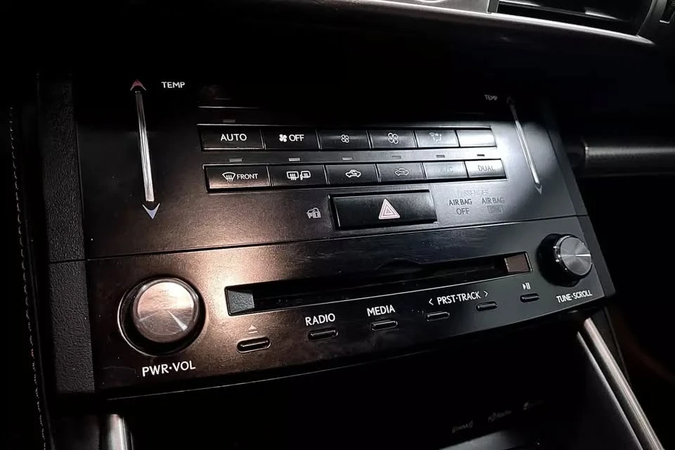 2014 Lexus IS 3rd Gen - Image 20 of 20