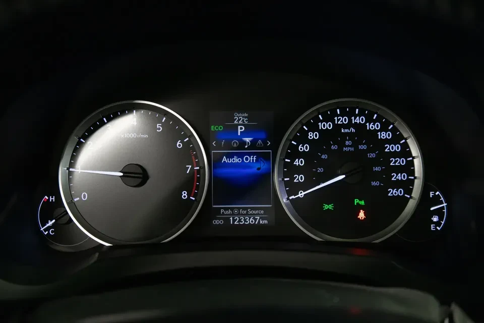 2014 Lexus IS 3rd Gen - Image 11 of 14