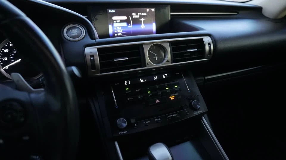 2014 Lexus IS 3rd Gen - Image 15 of 17