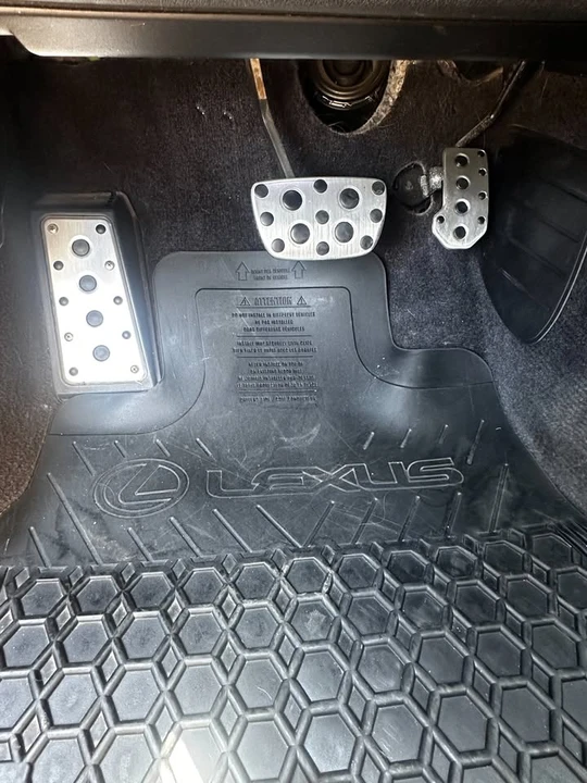 2014 Lexus IS 2nd Gen - Image 9 of 11
