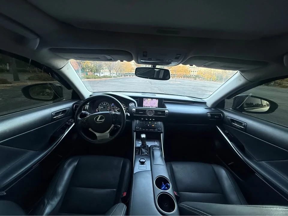 2014 Lexus IS 3rd Gen - Image 5 of 10