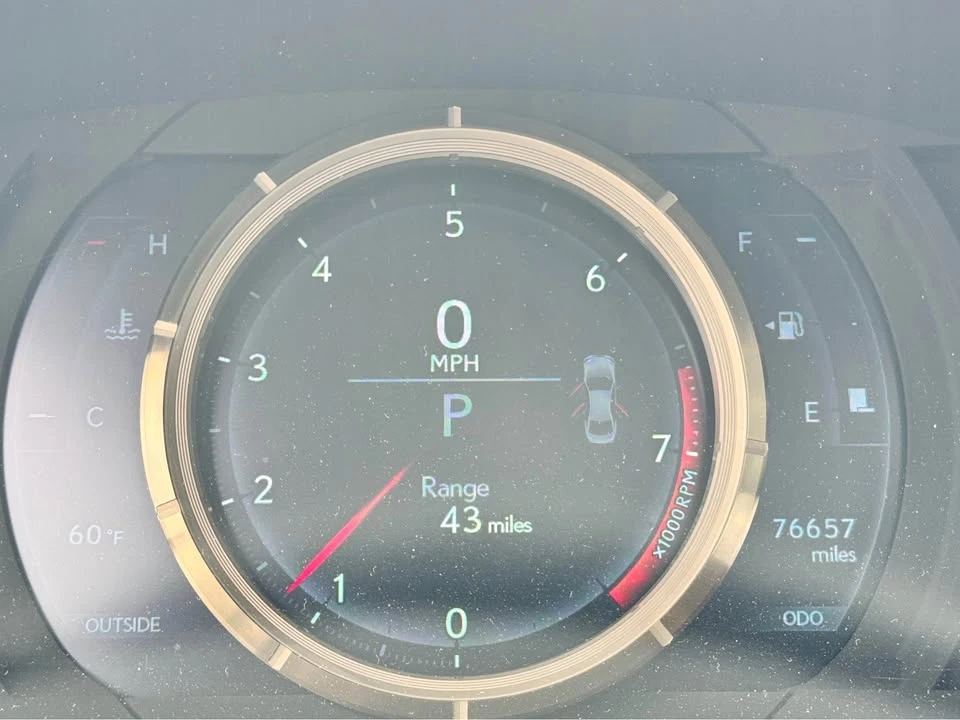 2014 Lexus IS 3rd Gen - Image 8 of 12
