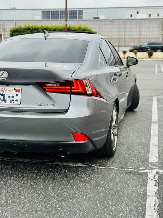 2014 Lexus IS 3rd Gen - Image 10 of 17