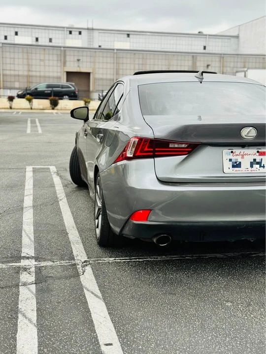 2014 Lexus IS 3rd Gen - Image 12 of 17