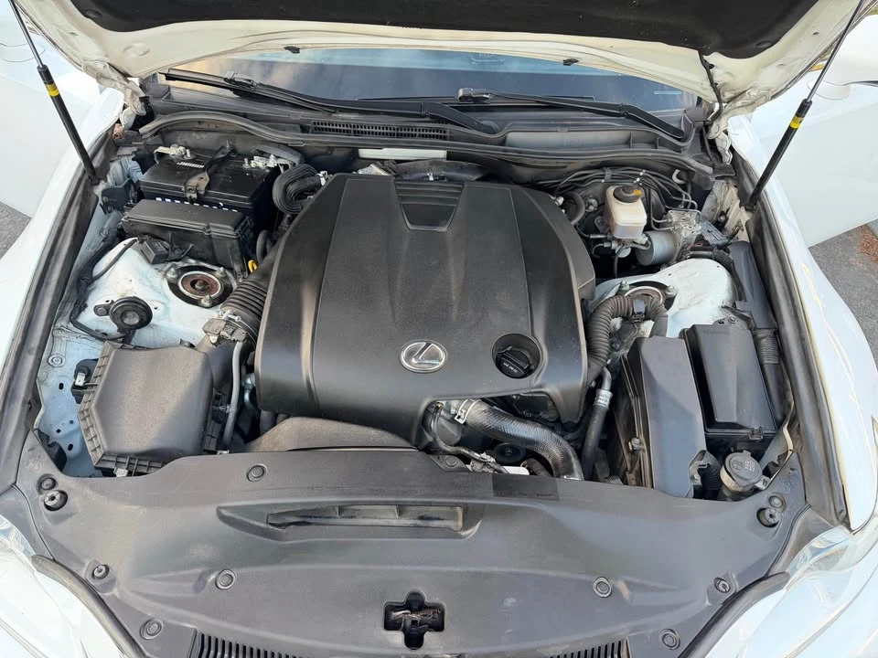 2014 Lexus IS 3rd Gen - Image 6 of 9