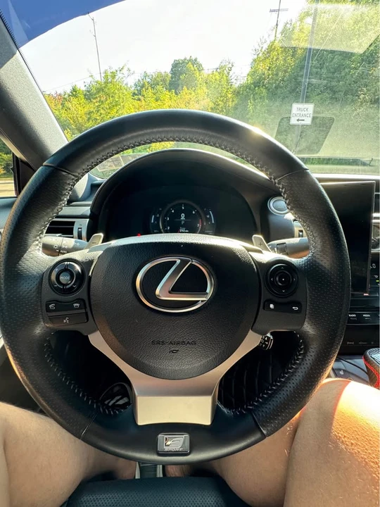 2014 Lexus IS 3rd Gen - Image 17 of 20
