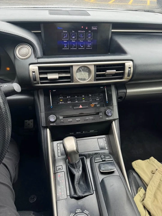 2014 Lexus IS 3rd Gen - Image 14 of 17