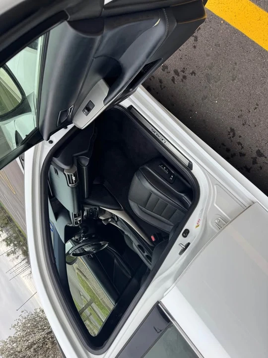 2014 Lexus IS 3rd Gen - Image 8 of 17