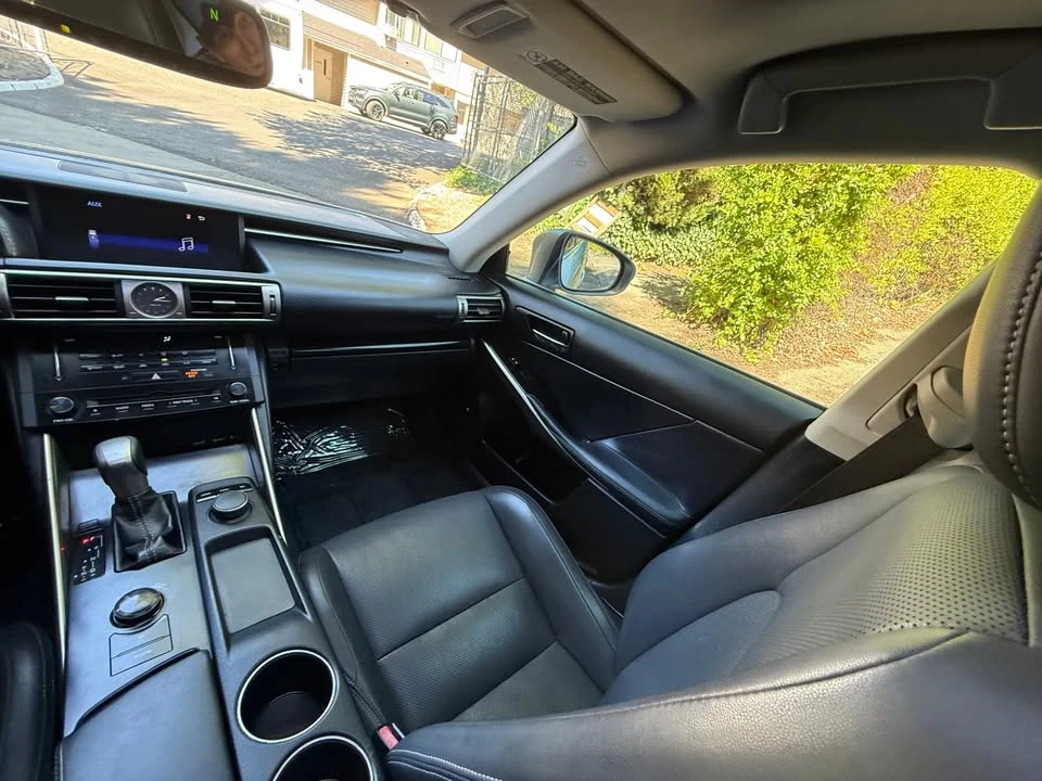 2014 Lexus IS 3rd Gen - Image 16 of 20