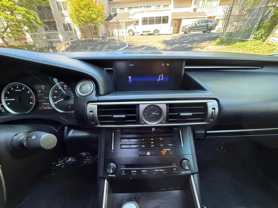 2014 Lexus IS 3rd Gen - Image 15 of 20