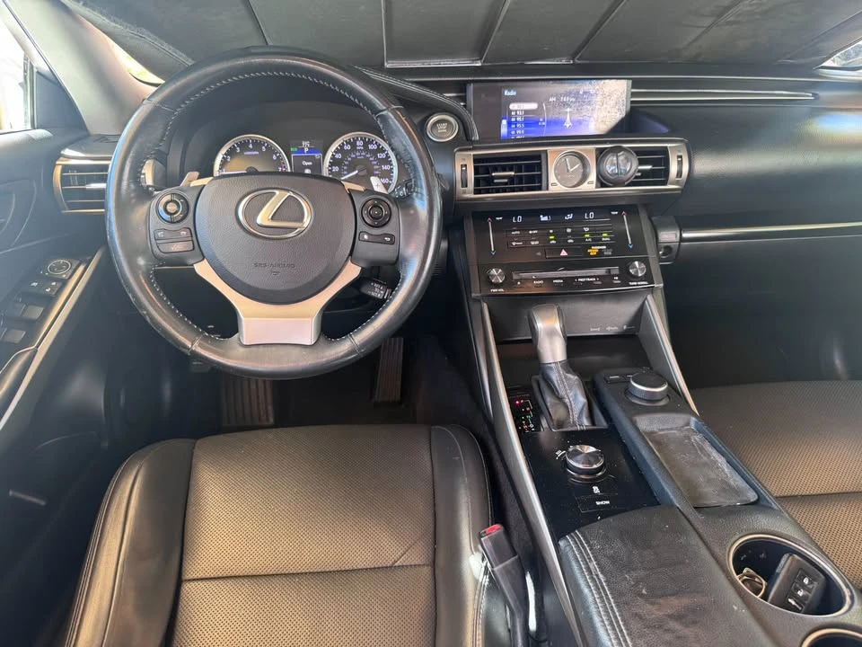 2014 Lexus IS 3rd Gen - Image 19 of 20