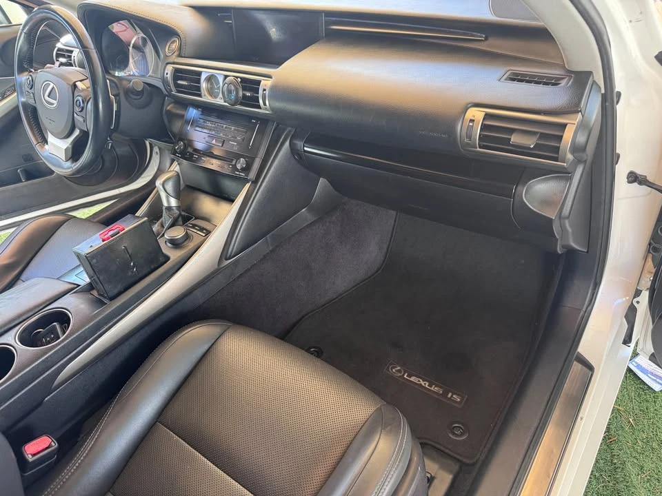 2014 Lexus IS 3rd Gen - Image 14 of 20