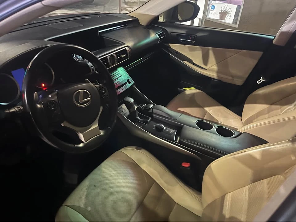 2014 Lexus IS 3rd Gen - Image 4 of 5