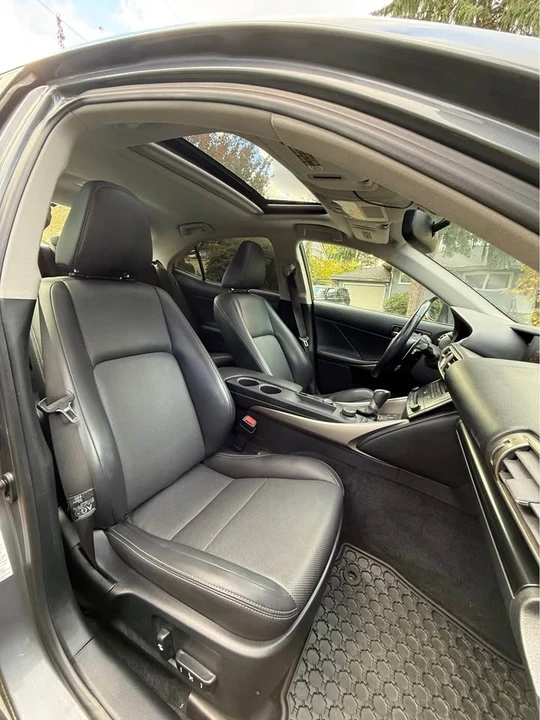 2014 Lexus IS 3rd Gen - Image 17 of 20