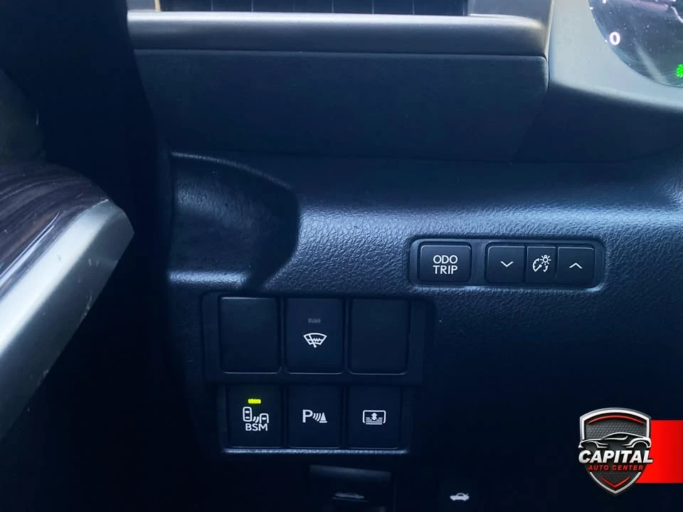 2014 Lexus IS 3rd Gen - Image 9 of 20