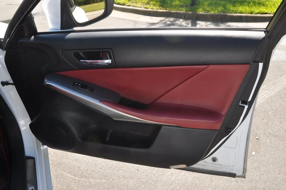2014 Lexus IS 3rd Gen - Image 17 of 20