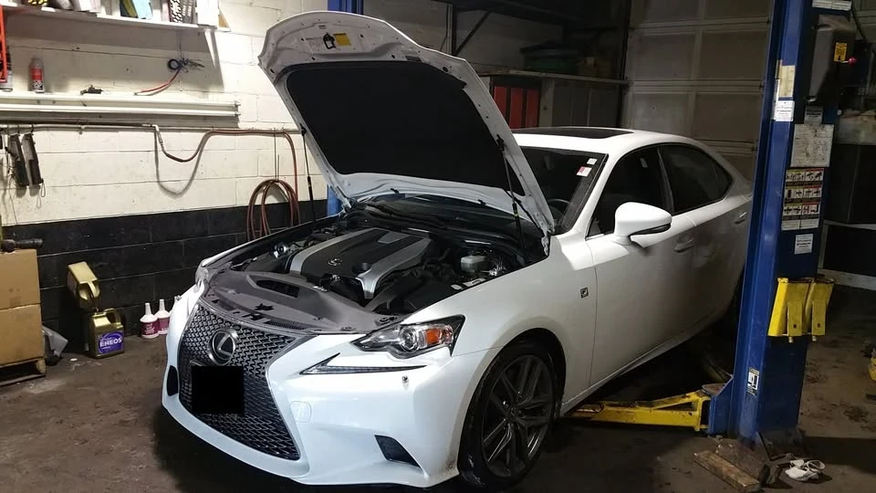 2014 Lexus IS 3rd Gen - Image 8 of 10