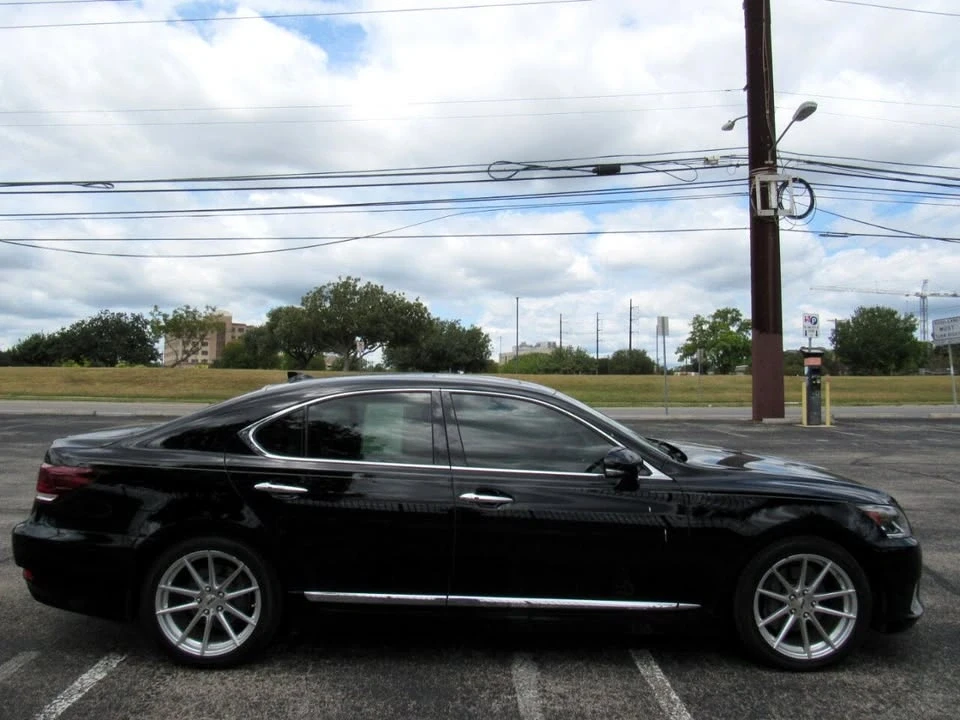 2014 Lexus LS 4th Gen - Image 4 of 19