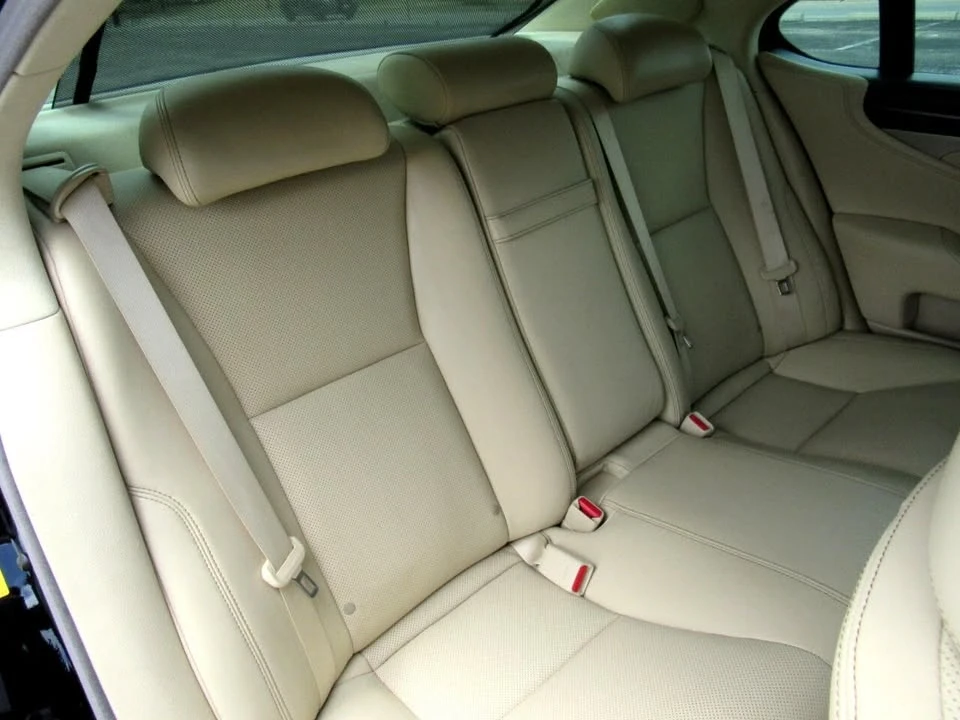 2014 Lexus LS 4th Gen - Image 15 of 19