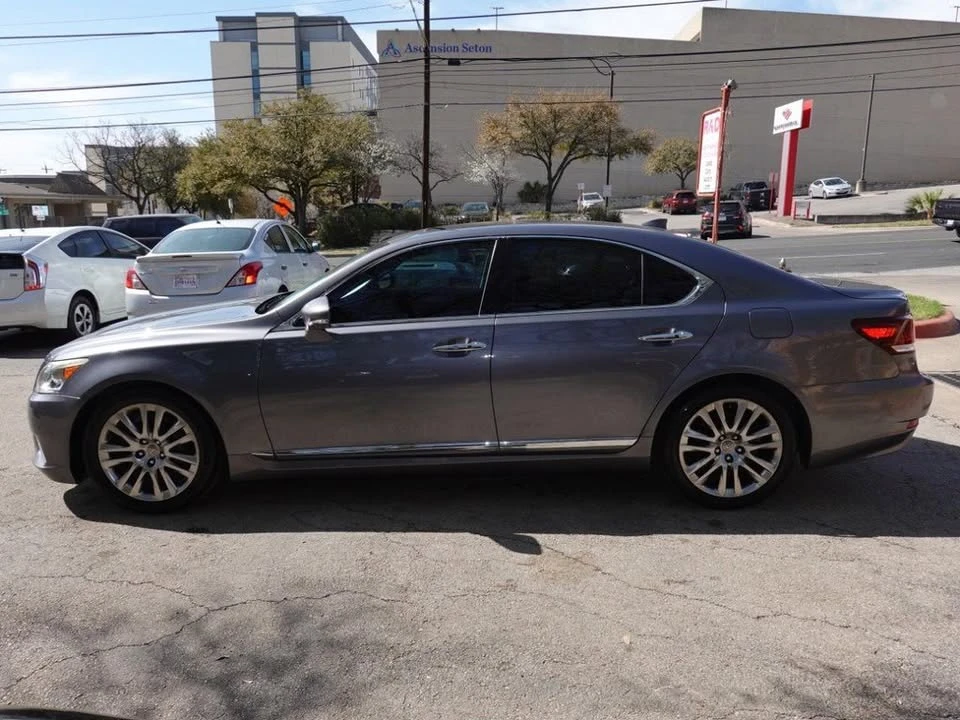 2014 Lexus LS 4th Gen - Image 4 of 9