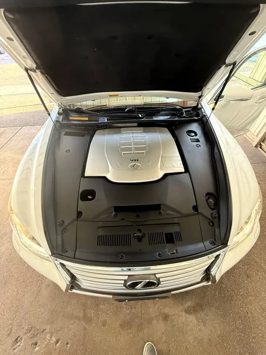2014 Lexus LS 4th Gen - Image 5 of 12