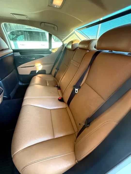 2014 Lexus LS 4th Gen - Image 8 of 12