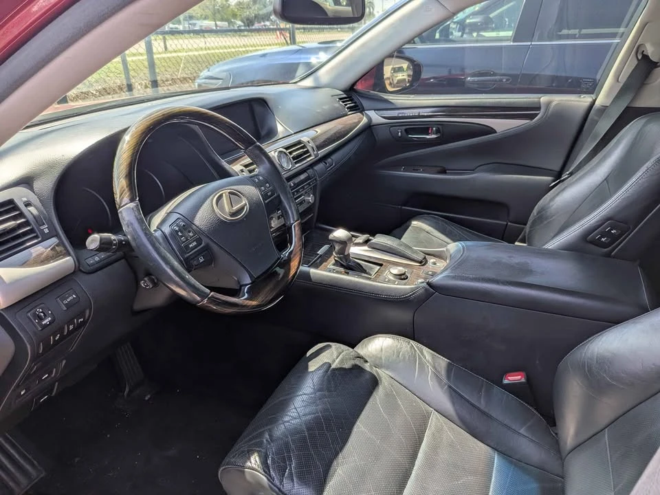 2014 Lexus LS 4th Gen - Image 2 of 4