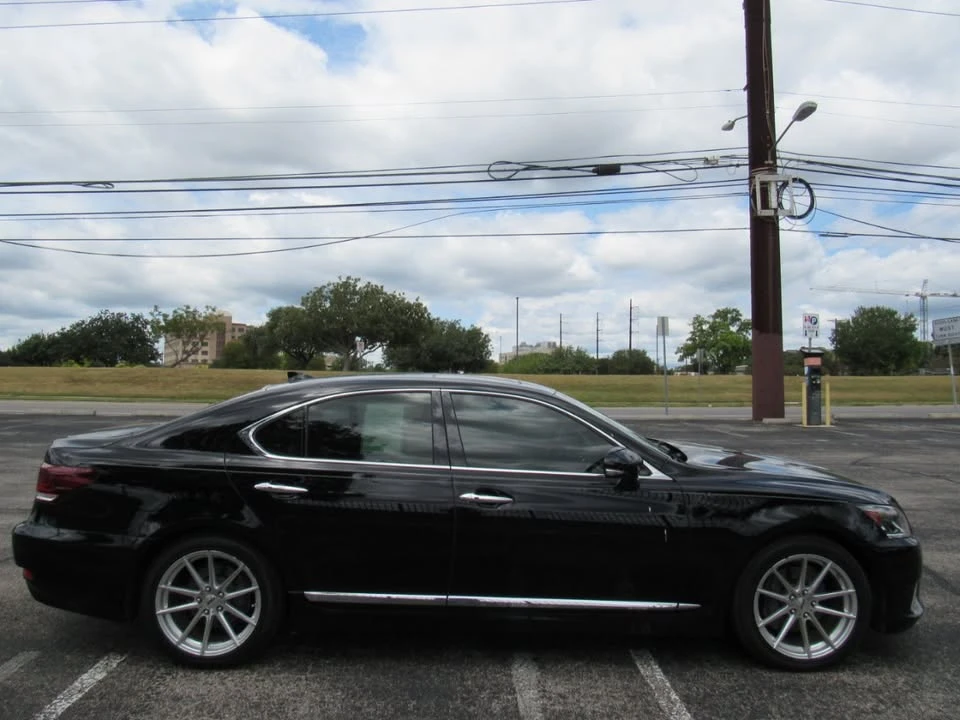 2014 Lexus LS 4th Gen - Image 4 of 19