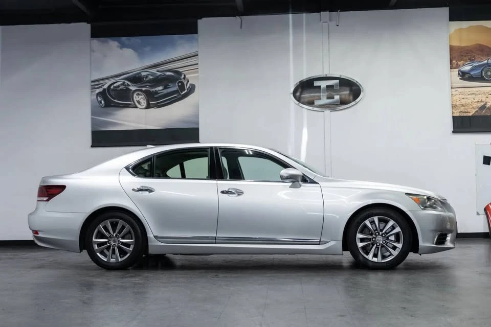 2014 Lexus LS 4th Gen - Image 10 of 20