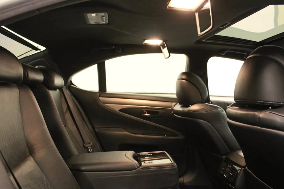 2014 Lexus LS 4th Gen - Image 7 of 10