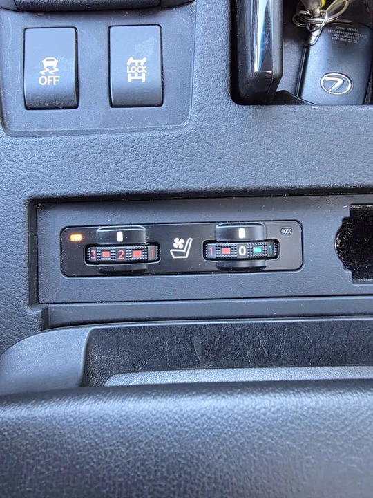 2014 Lexus RX 3rd Gen - Image 17 of 18