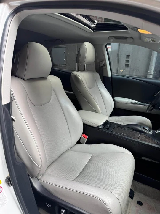2014 Lexus RX 3rd Gen - Image 17 of 19
