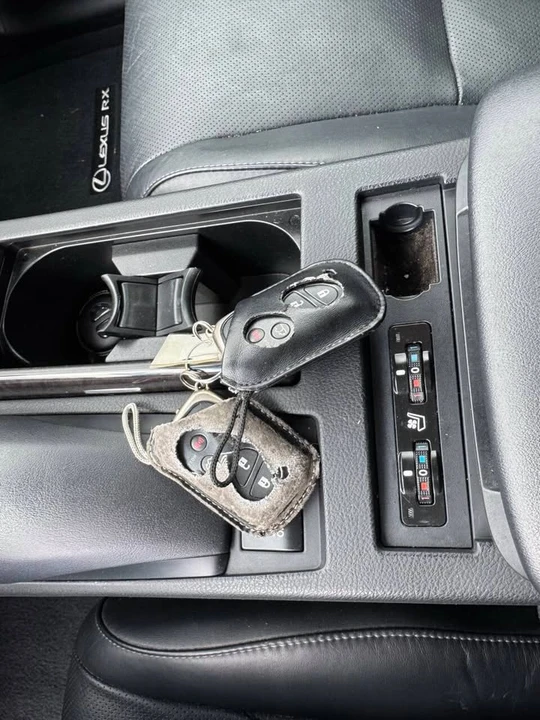 2014 Lexus RX 3rd Gen - Image 16 of 19