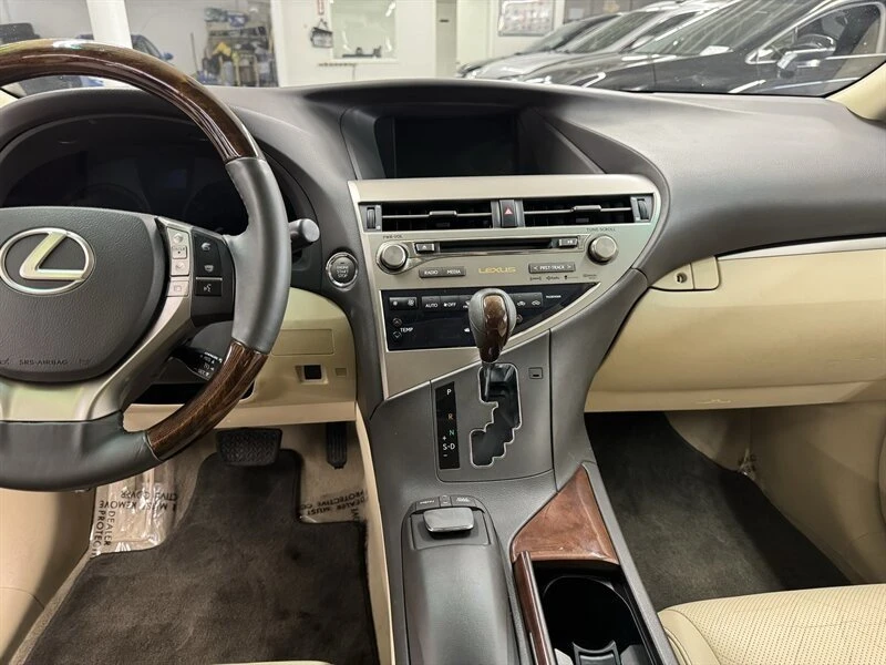 2014 Lexus RX 3rd Gen - Image 16 of 20
