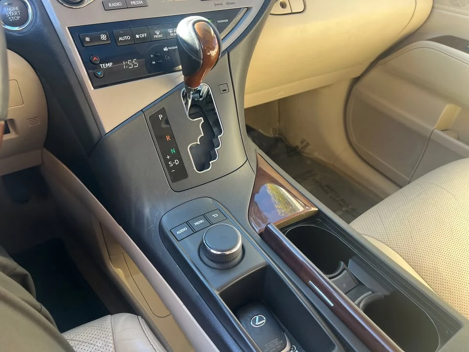 2014 Lexus RX 3rd Gen - Image 7 of 16