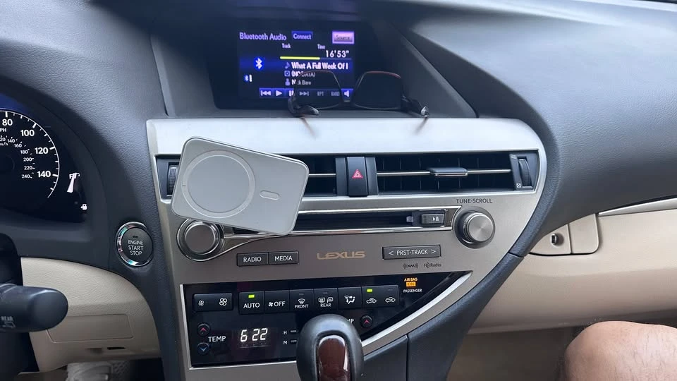 2014 Lexus RX 3rd Gen - Image 5 of 11
