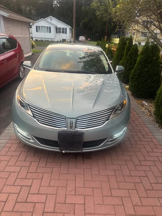 2014 Lincoln Continental Mark VII - Image 2 of 10